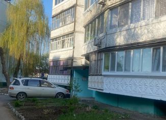 Продаю 2-комнатную квартиру, 52 м2, Арсеньев, Октябрьская улица, 61