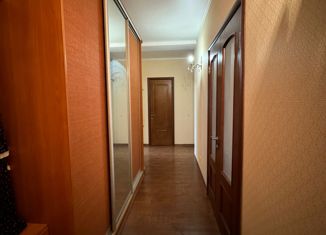 Продам двухкомнатную квартиру, 72 м2, Дагестан, улица Джамалутдина Атаева, 26А
