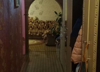 Продается четырехкомнатная квартира, 76 м2, Лениногорск, улица Гафиатуллина, 7А