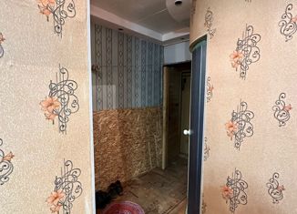 Продаю 1-ком. квартиру, 30 м2, Новотроицк, Советская улица, 67