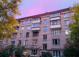 Продажа 2-комнатной квартиры, 55 м2, Москва, улица Академика Комарова, 16, метро Фонвизинская