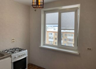 Продается двухкомнатная квартира, 46.3 м2, Челябинская область, проспект имени Ю.А. Гагарина, 6-я линия, 4