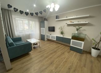 Продается трехкомнатная квартира, 56.3 м2, Новочеркасск, Будённовская улица, 185