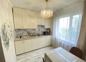 Продам 2-ком. квартиру, 50 м2, Татарстан, улица Комиссара Габишева, 19Б