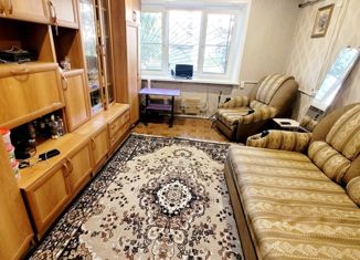 Продаю 1-ком. квартиру, 18 м2, Балаково, улица Комарова, 132