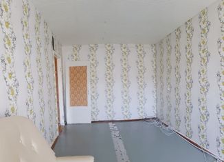 Продаю 1-комнатную квартиру, 31 м2, Азнакаево, улица Сююмбике, 15