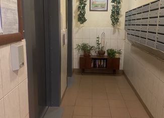 Продаю 1-ком. квартиру, 38 м2, Москва, улица Барышиха, 20, улица Барышиха