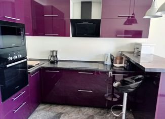 Трехкомнатная квартира на продажу, 82 м2, Новороссийск, проспект Ленина, 52, ЖК Малая Земля