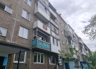 Продам 3-ком. квартиру, 62 м2, Красноярский край, Абаканская улица, 56