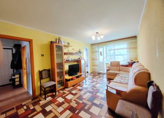 Продам 3-ком. квартиру, 61.1 м2, Топки, микрорайон Красная Горка, 12