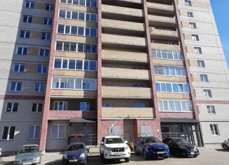 Двухкомнатная квартира на продажу, 60 м2, Кировская область, улица Маклина, 60А