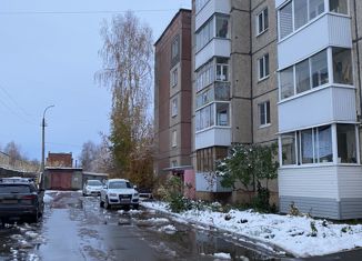 2-комнатная квартира на продажу, 54.7 м2, Воткинск, Пролетарская улица, 31А