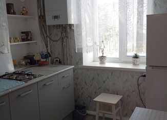 Продается 2-ком. квартира, 41 м2, Керчь, улица Карла Маркса, 33