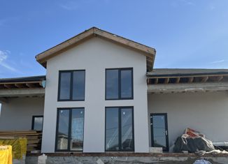 Дом на продажу, 115 м2, поселок городского типа Новосемейкино, Центральная улица