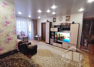 Продается трехкомнатная квартира, 57 м2, Ейск, Коммунистическая улица, 49