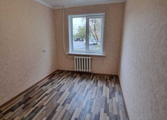 Продается 4-комнатная квартира, 60.7 м2, посёлок городского типа Новошахтинский, Советская улица, 16