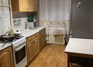 Продам 2-комнатную квартиру, 48.3 м2, Боровичи, улица Пуцита, 3