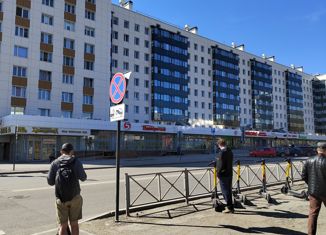 Продам трехкомнатную квартиру, 81 м2, Пермь, улица Крисанова, 19