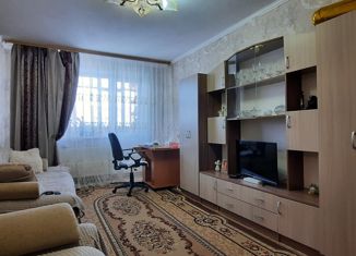 Продаю 2-комнатную квартиру, 46 м2, поселок городского типа Зеленогорский, Центральная улица, 17