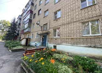 Продаю 2-ком. квартиру, 44 м2, Грязи, улица 8 Марта, 15