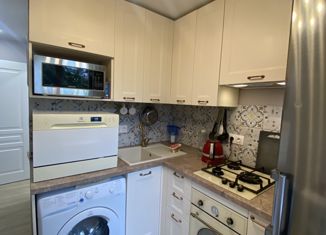 Продажа 2-ком. квартиры, 40 м2, Москва, улица Паршина, 25к2, улица Паршина