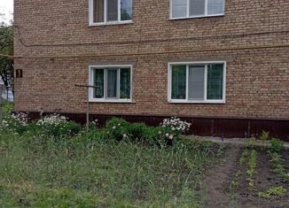 Продается трехкомнатная квартира, 49.4 м2, рабочий посёлок Башмаково, улица Губкина, 3