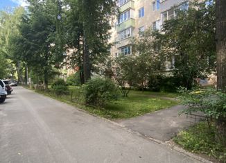 Продажа 2-комнатной квартиры, 45 м2, Луховицы, улица Жуковского, 9