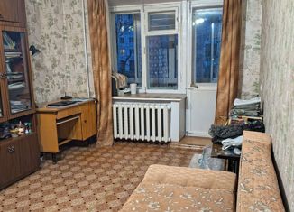 Двухкомнатная квартира на продажу, 45 м2, Краснокамск, улица Калинина, 15