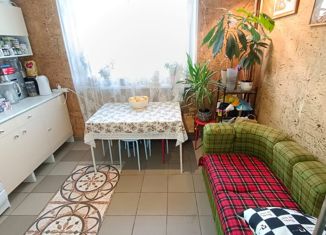 Продажа 3-ком. квартиры, 72 м2, Москва, Кунцевская улица, 1, Кунцевская улица