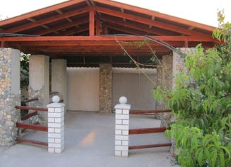 Продается дом, 80 м2, поселок городского типа Заозерное, улица Аллея Дружбы