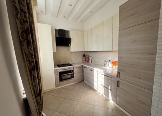 Продам трехкомнатную квартиру, 77 м2, Москва, Шарикоподшипниковская улица, 6/14, метро Дубровка