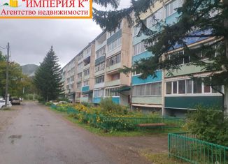 Трехкомнатная квартира на продажу, 64 м2, поселок городского типа Хрустальный, Подгорная улица, 13