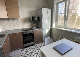 Продается двухкомнатная квартира, 46.9 м2, Озёрск, проспект Карла Маркса, 22