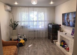 Продам 1-ком. квартиру, 28.5 м2, Энгельс, проспект Химиков, 3/9