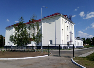 Продам 2-ком. квартиру, 40.9 м2, поселок Углегорский, переулок Матросова, 4