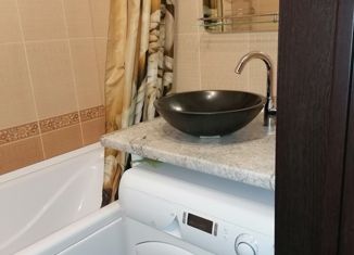 Продается 2-ком. квартира, 54.2 м2, поселок городского типа Пангоды, улица Ленина, 44