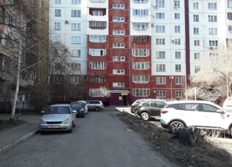 Продажа 4-комнатной квартиры, 97.6 м2, Омск, Омская улица, 109