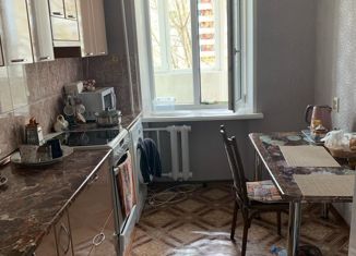 Продается 3-комнатная квартира, 65 м2, Ростовская область, улица Ленина, 113