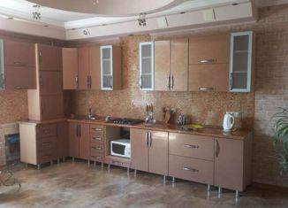 Продаю дом, 124 м2, поселок городского типа Ракитное, Центральная улица, 12