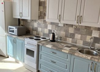 Продам 2-ком. квартиру, 57 м2, Ярославль, Балтийская улица, 3, район Дядьково