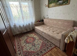 Продам трехкомнатную квартиру, 62.2 м2, Новотроицк, Советская улица, 121