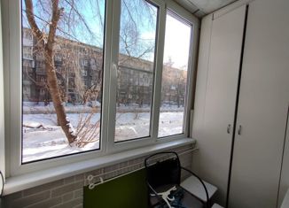 Сдам в аренду трехкомнатную квартиру, 65 м2, Екатеринбург, улица Карла Маркса, 43, улица Карла Маркса