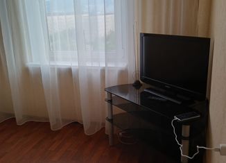 Продается 2-ком. квартира, 55 м2, Мончегорск, Морошковая улица, 4