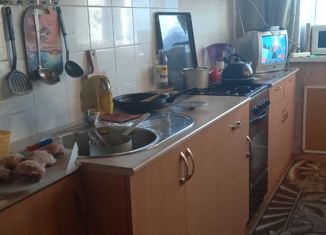 Продаю трехкомнатную квартиру, 60 м2, Родники, Советская улица, 17