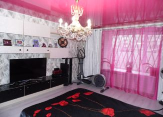 Трехкомнатная квартира на продажу, 60.3 м2, Санкт-Петербург, Бухарестская улица, 33к2, метро Международная