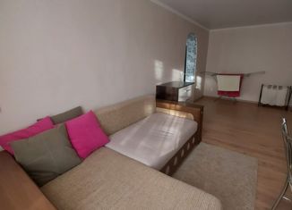 Продается 2-ком. квартира, 55 м2, поселок Койсуг, Школьная улица, 3