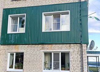 Продаю двухкомнатную квартиру, 37 м2, село Айкино, Центральная улица, 126