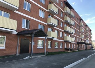 Продаю 1-ком. квартиру, 47.7 м2, Карпинск, проезд Нахимова, 15А