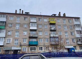 Продается 1-комнатная квартира, 32 м2, Красноуфимск, Советская улица, 57