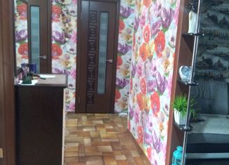 Продается 3-комнатная квартира, 58 м2, Лысково, улица Комарова, 3/1